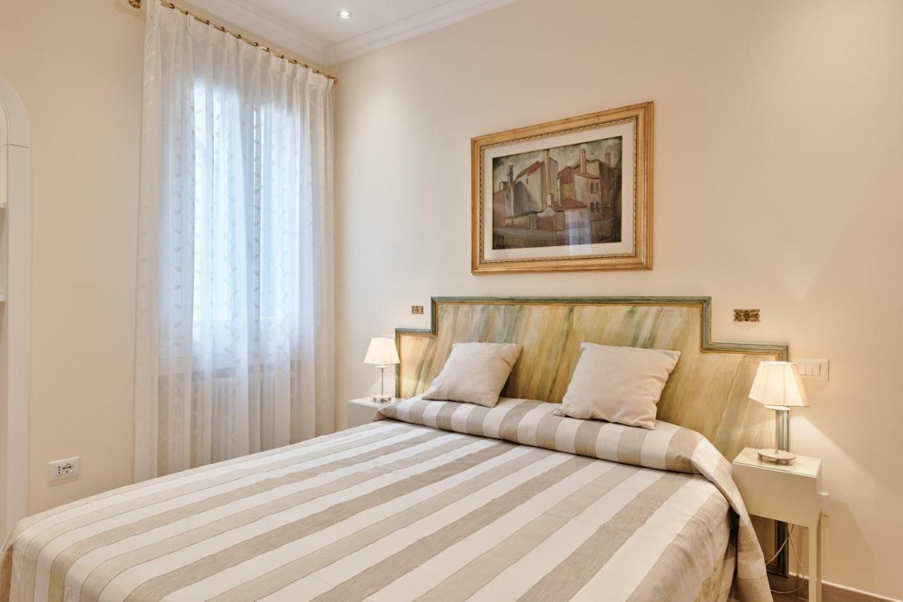Apartment Romance In Rialto - Your House To Together *